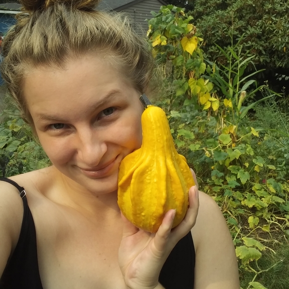 Meet your Posher, Erika - Picture 6 of 7